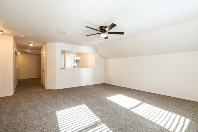 Building Photo - 8618 Discus Dr