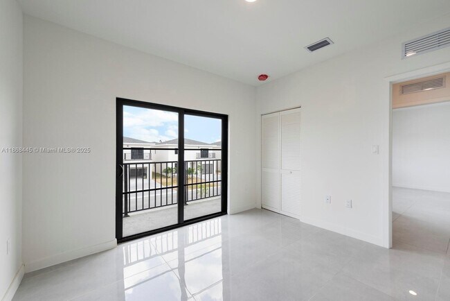 Building Photo - 1350 NW 1st St