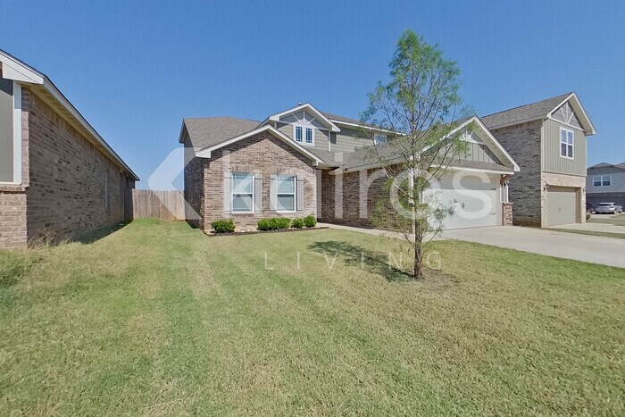 Building Photo - 825 NW 4th St