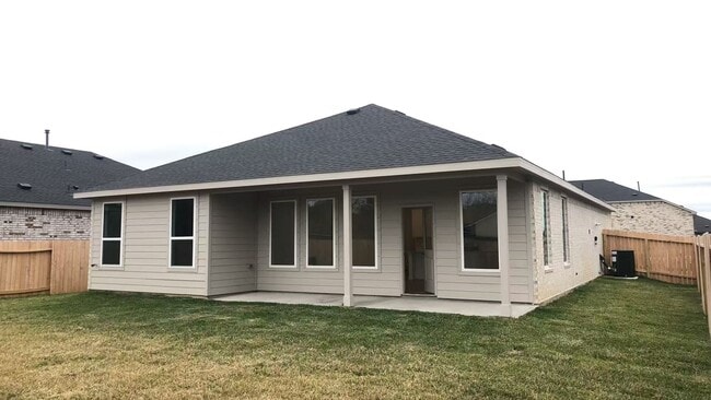 Building Photo - 421 Robin Ct