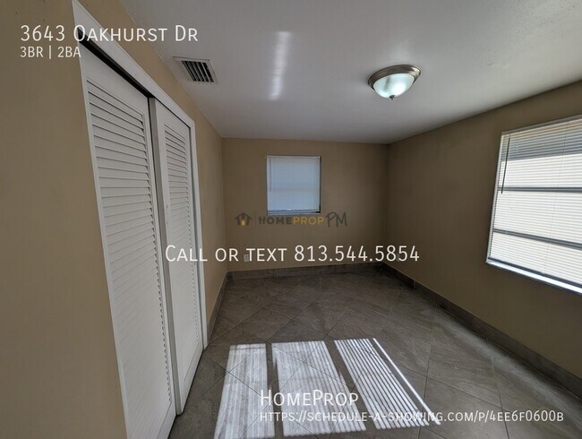 Building Photo - 3643 Oakhurst Dr