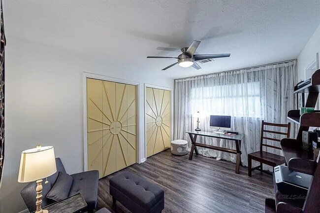 Building Photo - 14427 Briarhills Pkwy