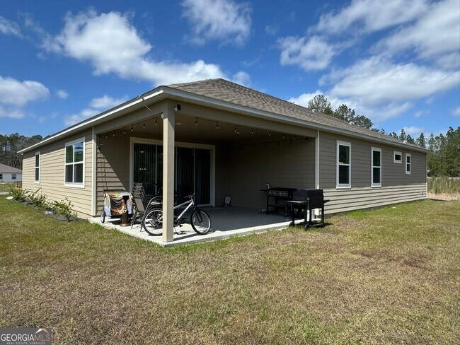 Building Photo - 205 Starboard Ct