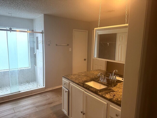 Building Photo - 12239 Kleinmeadow Dr