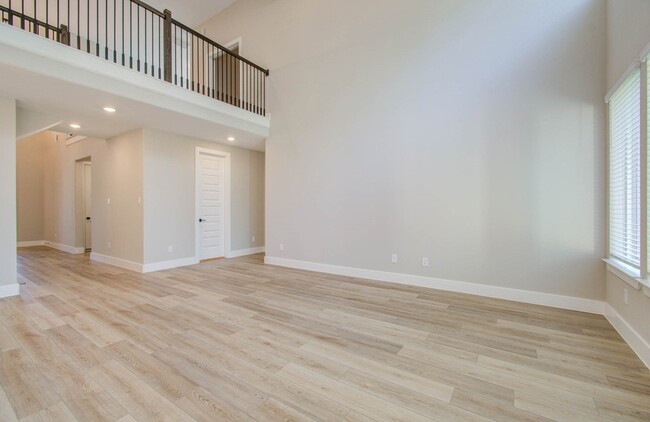 Building Photo - 9950 Wild Indigo Cir