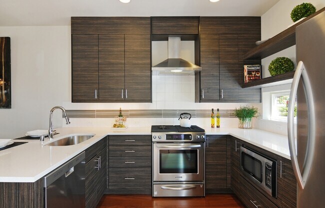 Building Photo - 4717 Phinney Avenue North