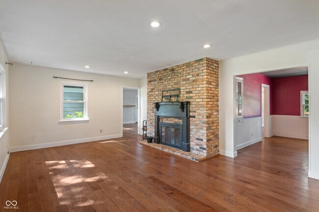 Building Photo - 6380 Hazelwood Ave