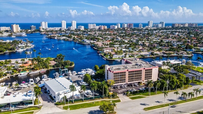 Building Photo - 740 S Federal Hwy