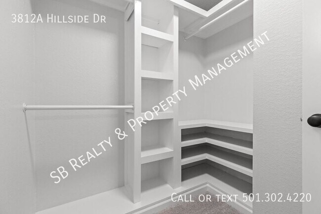 Building Photo - 3812A Hillside Dr-