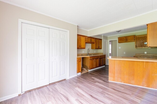 Building Photo - 4107 Owen Rd