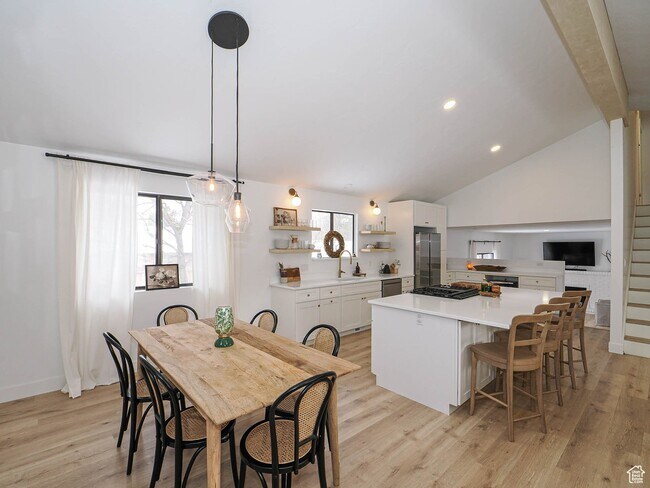 Building Photo - 9888 Borg Dr