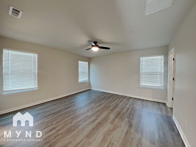 Building Photo - 804 Twin Falls Dr