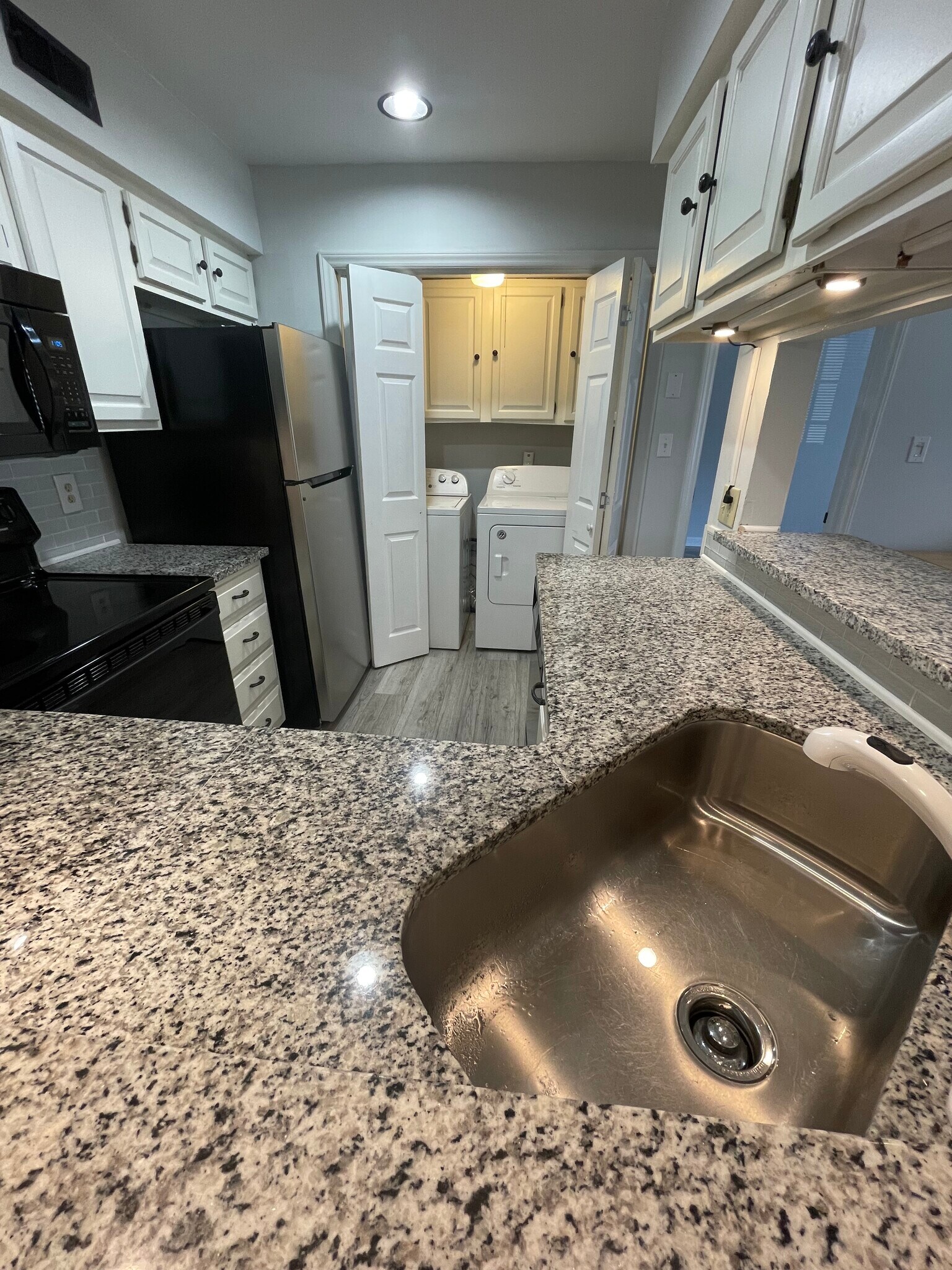 Building Photo - 7412 Ashfield Ct