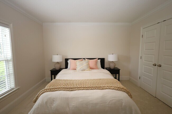 Building Photo - 4025 Gramercy Dr