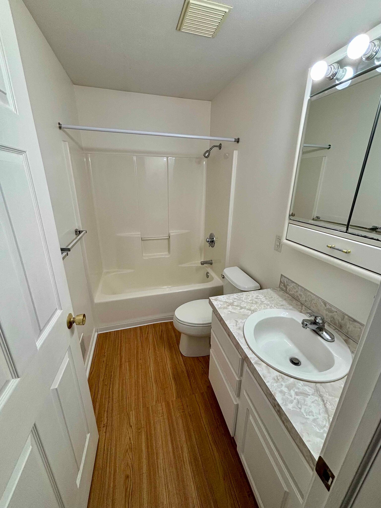 Building Photo - 4438 Morningside Dr SE