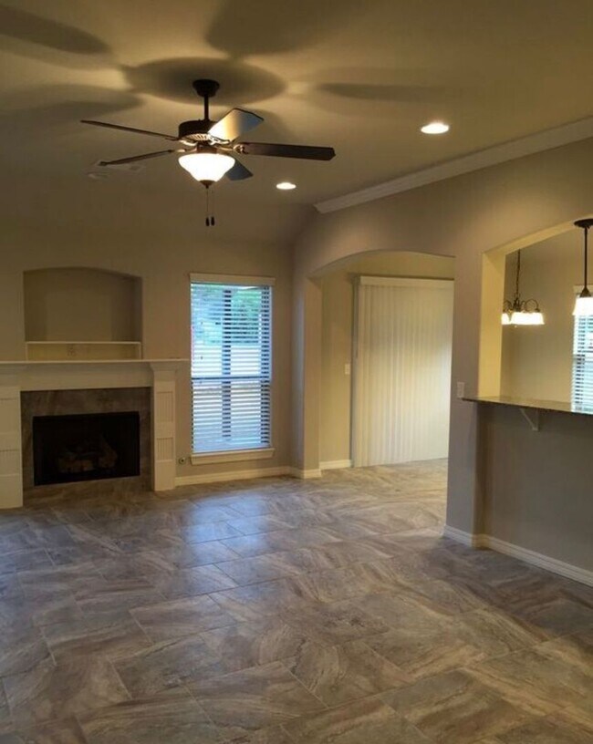 Building Photo - BEAUTIFUL HOME IN GREAT LOCATION!