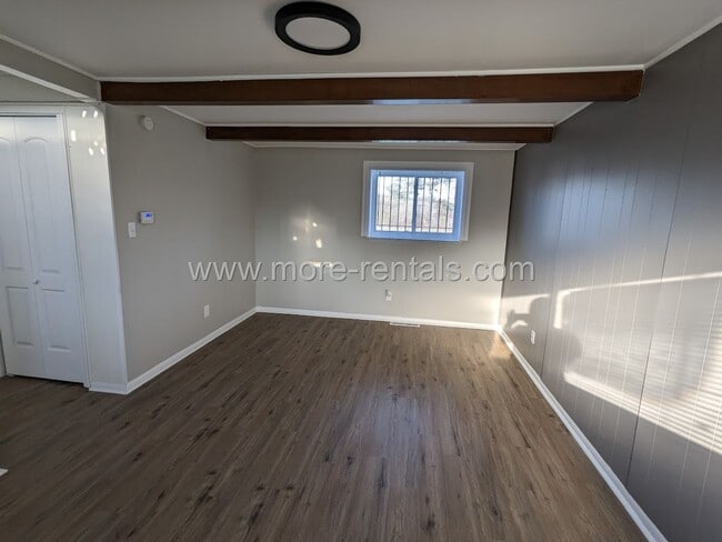Building Photo - Remodeled Southfield house with large yard