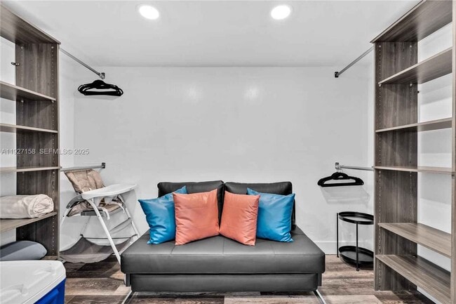 Building Photo - 7831 Hope St