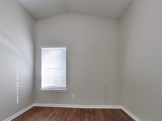 Building Photo - 3155 Boynton Dr