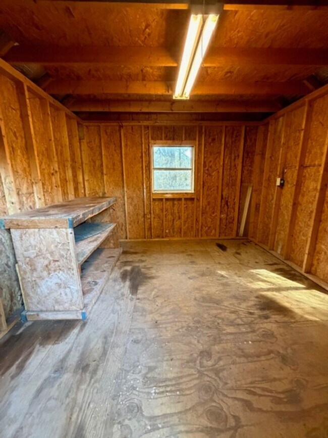 Building Photo - Charming Bonaire Home with Workshop, Privacy Fence & Spacious Layout!