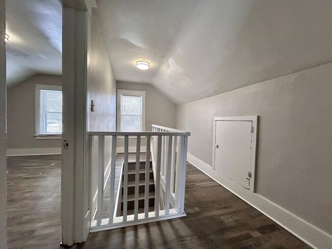 Building Photo - 2513 Sanford St