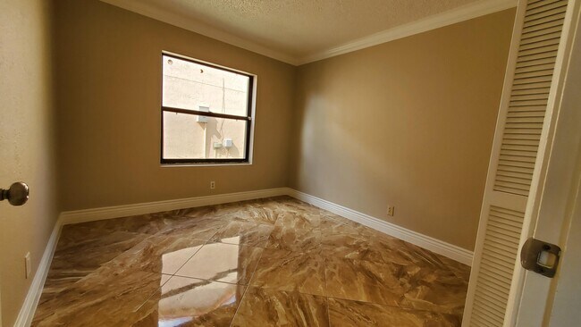 Building Photo - 5769 Ellis Hollow Rd E