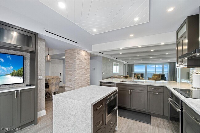 Building Photo - 9051 Gulf Shore Dr