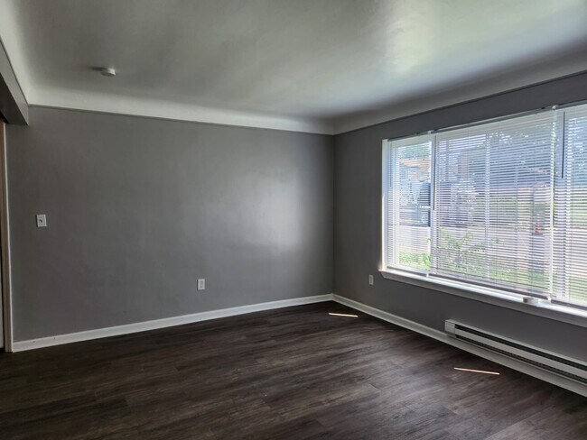 Building Photo - 16885 LahserApt A1-A1