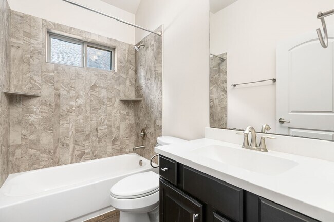 Building Photo - 2934 Whitman Dr