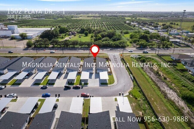 Building Photo - 1502 Playa Dr