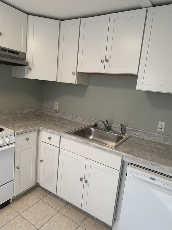 Building Photo - 702 W Columbia St