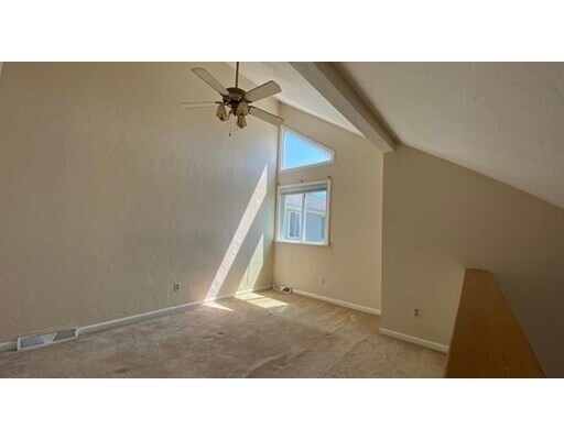 Building Photo - 205 Lake St