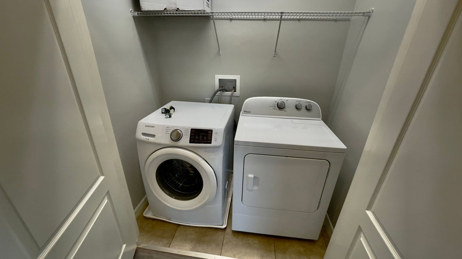 Building Photo - 7255 Shadeview Alley