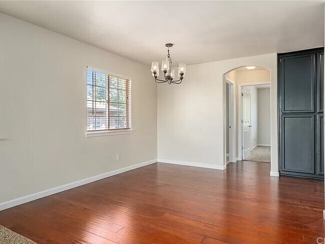 Diningroom - 833 Marlbank Pl