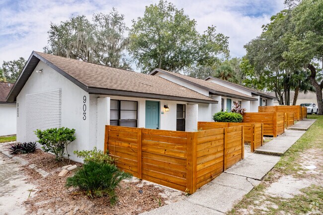 425 S 9th St Leesburg, FL 34748-7508 - The Rhoads Apartments | 2 Bedroom Apartments in Leesburg, FL