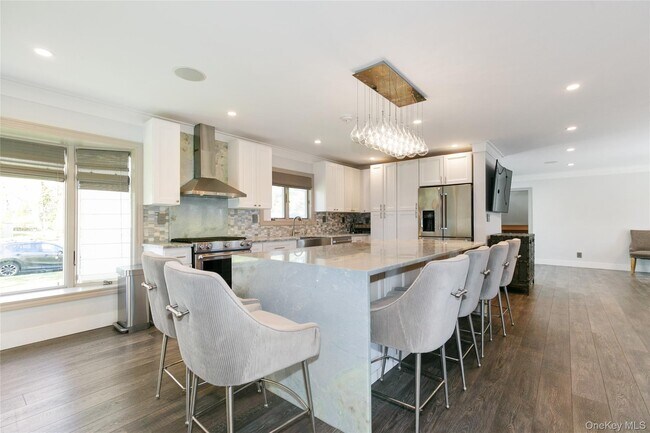 Building Photo - 22 Olive St