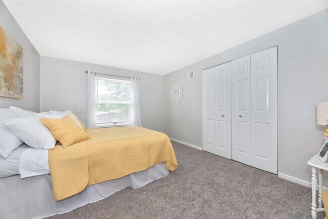 Building Photo - Condo Close to Downtown Frederick