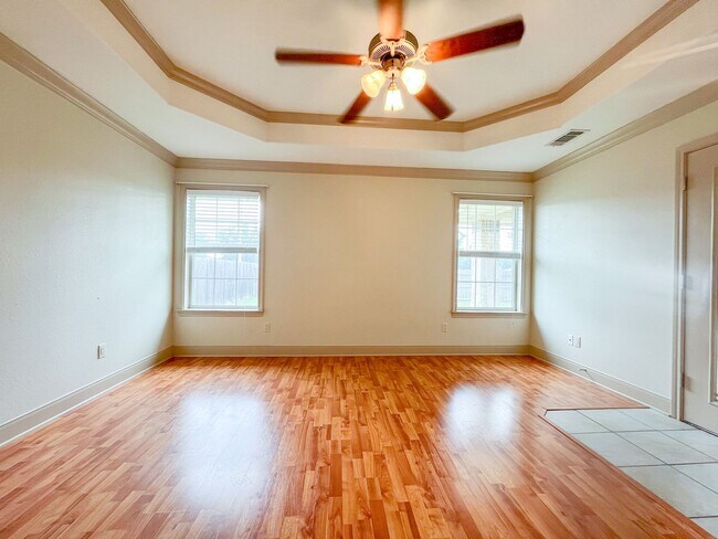Building Photo - 6000 Boxelder Trail