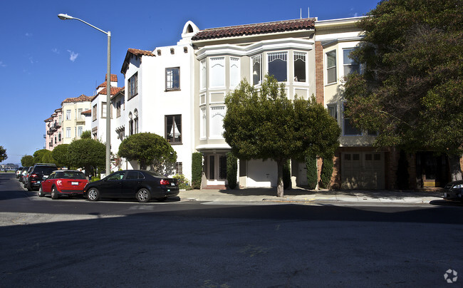 Building Photo - 80 Retiro Way
