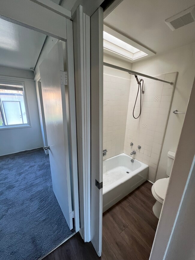 Partial Bathroom & Lg Brm - 1944 Maple Ave