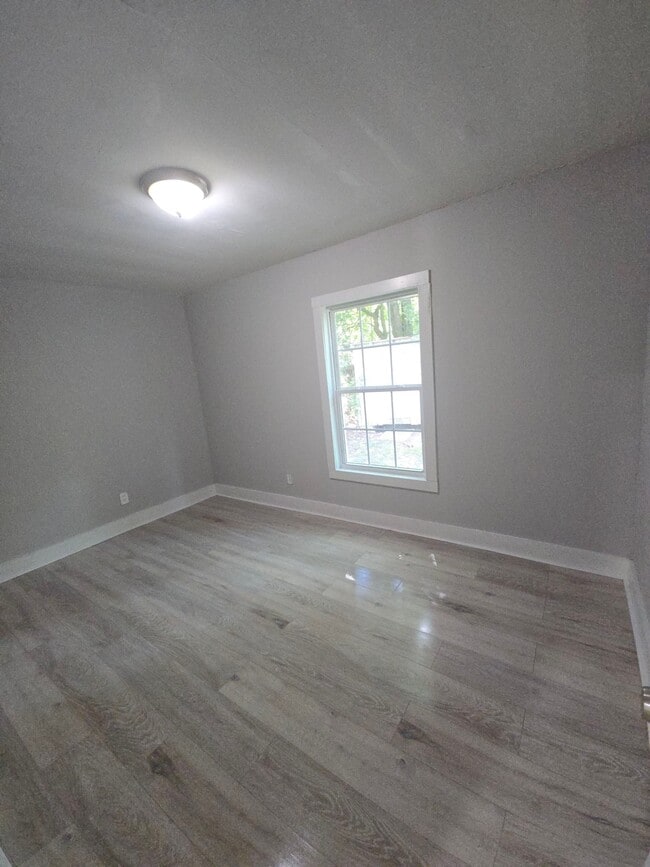 Building Photo - 312 Carr Ave