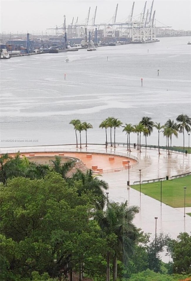 Building Photo - 50 Biscayne Blvd