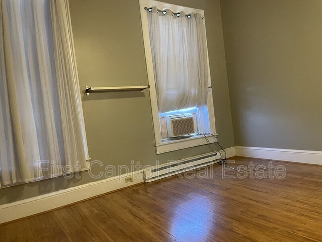 Building Photo - 145 S Beaver St