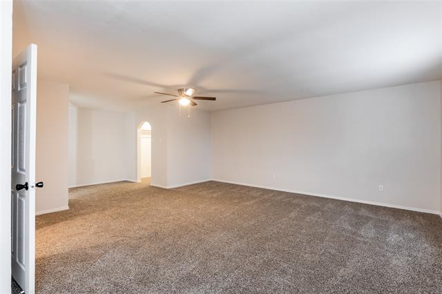 Building Photo - 2225 Saharah Dr