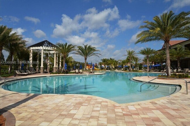 Building Photo - 8630 Lakeside Bnd