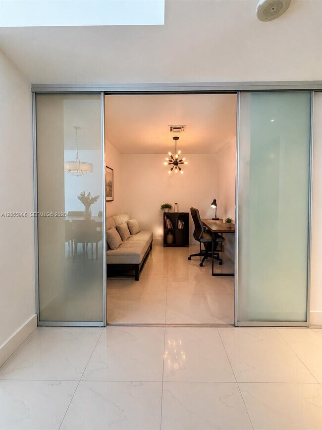 Building Photo - 900 Biscayne Blvd