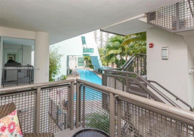 Building Photo - 6000 Collins Ave