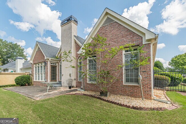 Building Photo - 203 Prestwick Way N