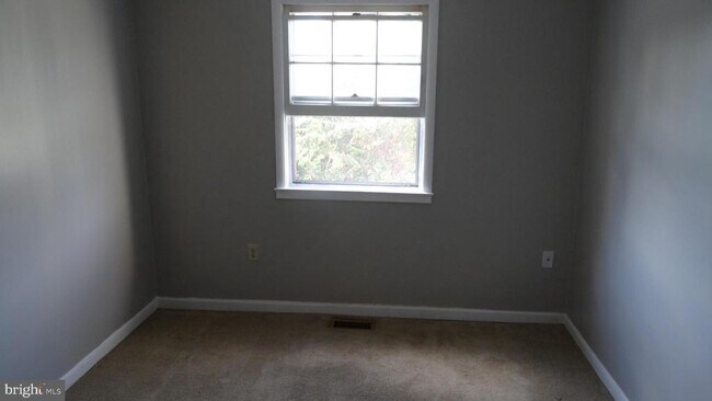 Building Photo - 1628 Fort Fisher Ct