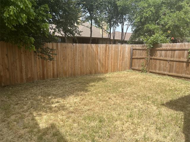 Building Photo - 1217 Village Garden Dr